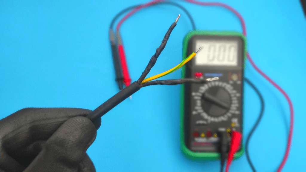 HOW TO TELL IF A WIRE IS HOT